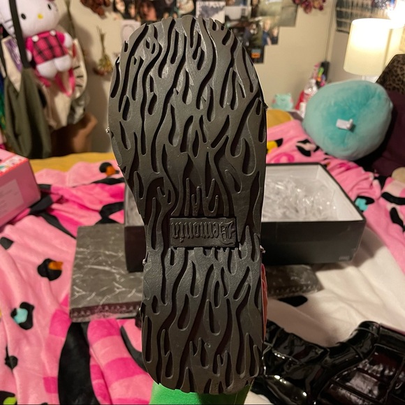 Demonia Stack 301 - Picture 3 of 11